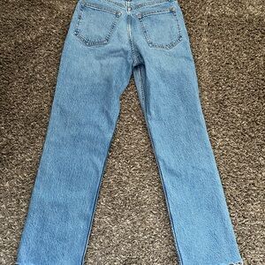 Abercrombie and Fitch the 90s Straight Ultra High Rise  Jean